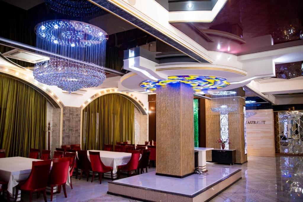 Hotel Zhibek Zholy Simkent Kültér fotó