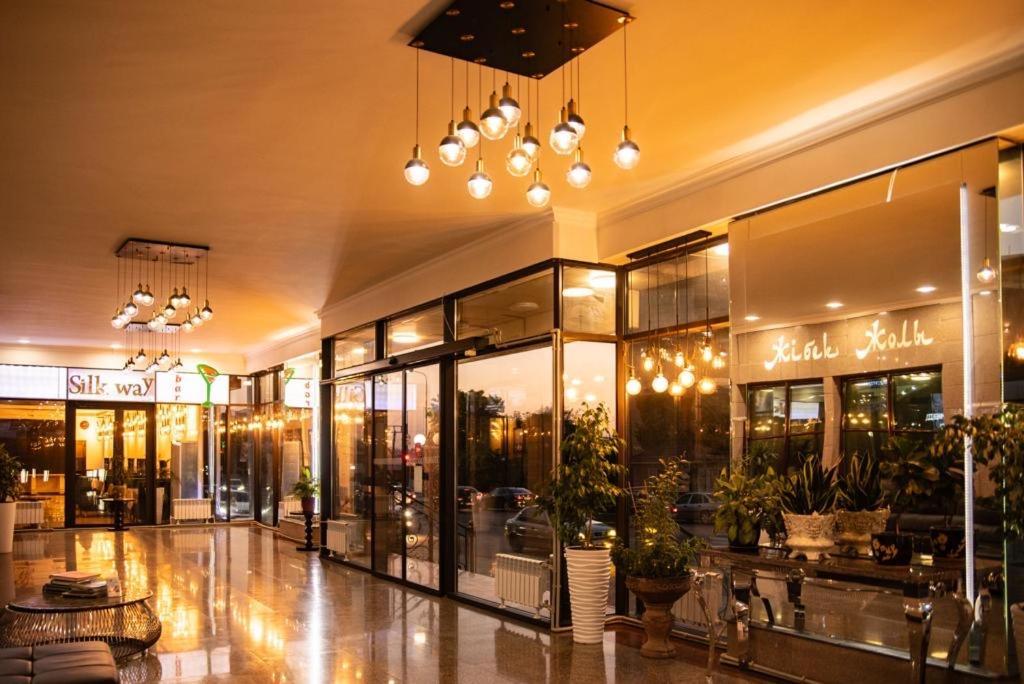 Hotel Zhibek Zholy Simkent Kültér fotó